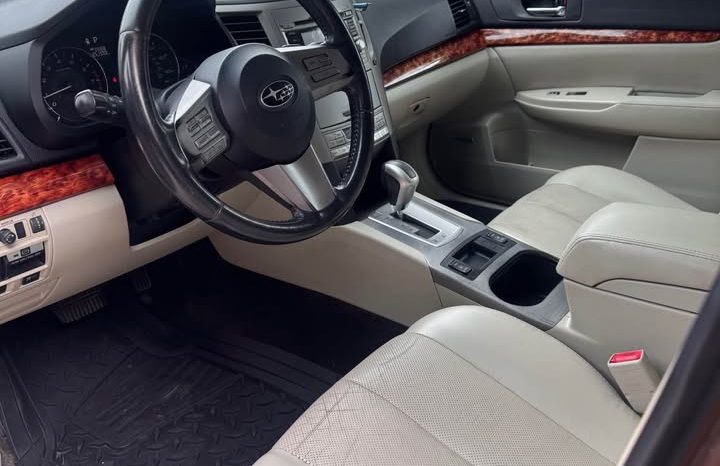 2011 Subaru outback 2.5i Limited Sedan 4D full