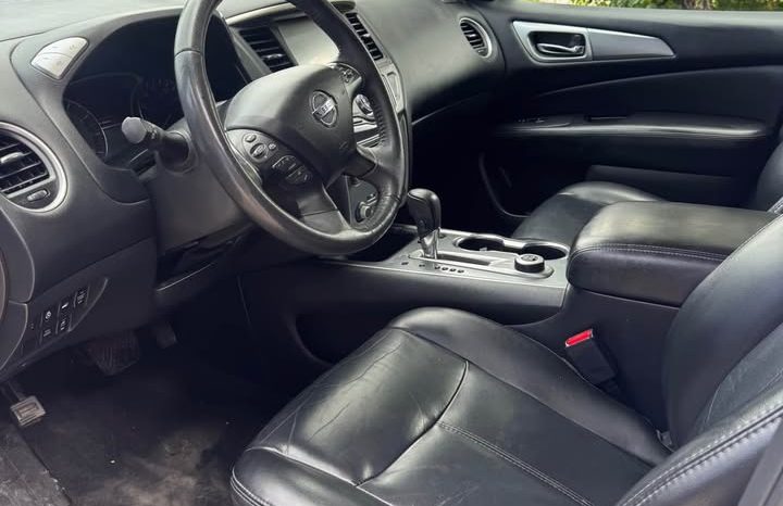 2017 Nissan Pathfinder SL Sport Utility 4D full