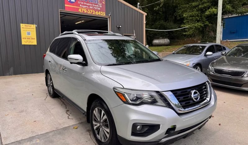 2017 Nissan Pathfinder SL Sport Utility 4D full