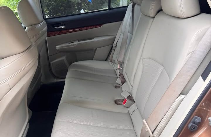 2011 Subaru outback 2.5i Limited Sedan 4D full