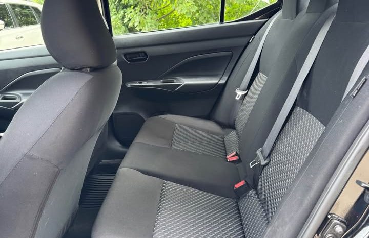 2024 Nissan versa S Sedan 4D full