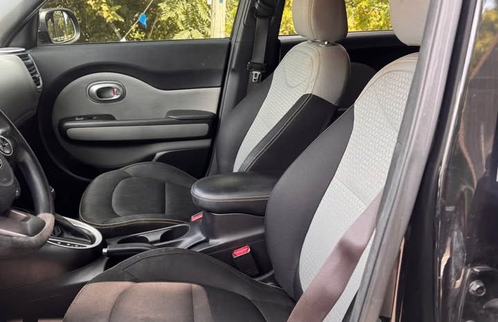 2016 Kia soul + Wagon 4D full