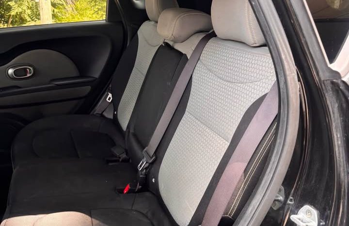 2016 Kia soul + Wagon 4D full