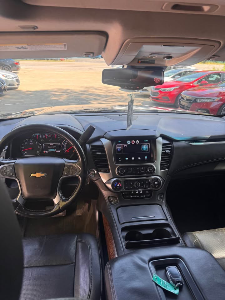 2015 Chevrolet Suburban LTZ - Photo 10