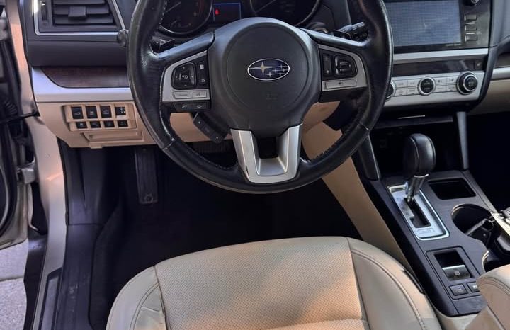 2015 Subaru outback 2.5i Limited Wagon 4D full