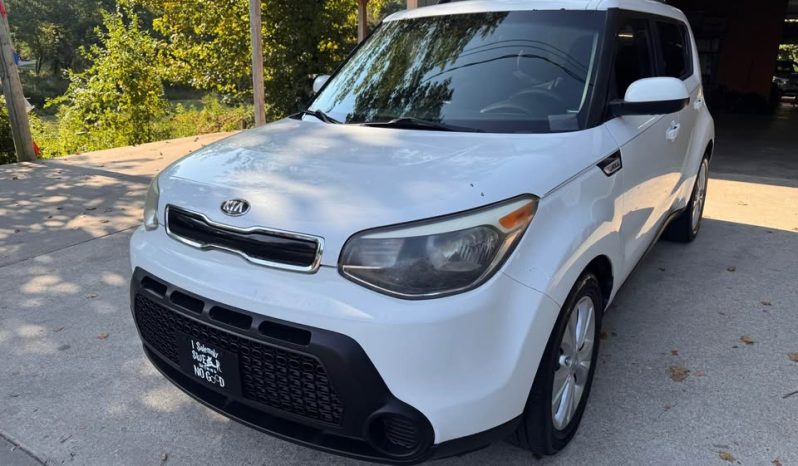 2015 Kia soul + Wagon 4D full