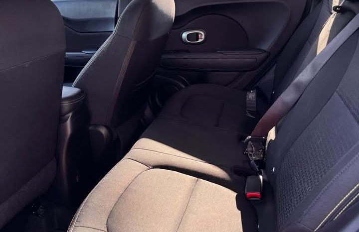 2015 Kia soul + Wagon 4D full