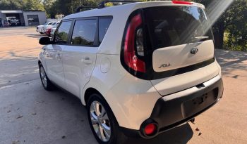 2015 Kia soul + Wagon 4D full