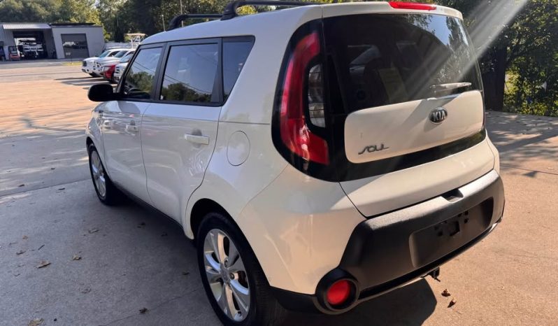 2015 Kia soul + Wagon 4D full