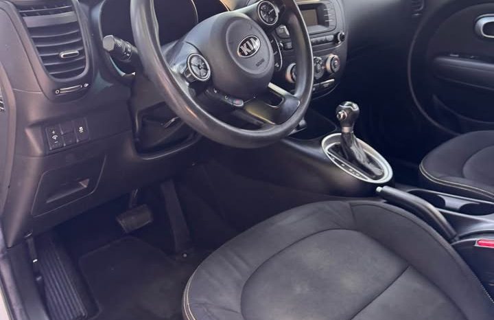 2015 Kia soul + Wagon 4D full