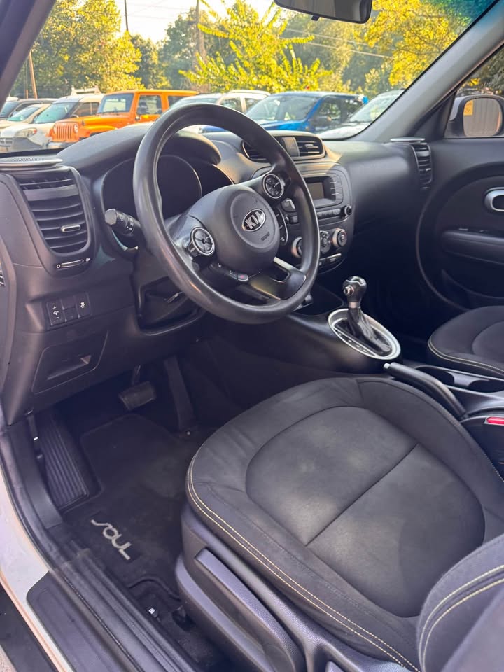 2015 Kia Soul + - Photo 10