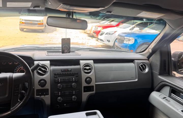 2012 Ford f150 supercrew cab XLT Pickup 4D 6 1/2 ft full