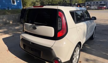 2015 Kia soul + Wagon 4D full