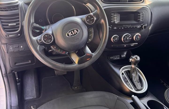 2015 Kia soul + Wagon 4D full