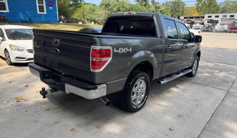 2013 Ford f150 supercrew cab XLT Pickup 4D 5 1/2 ft full