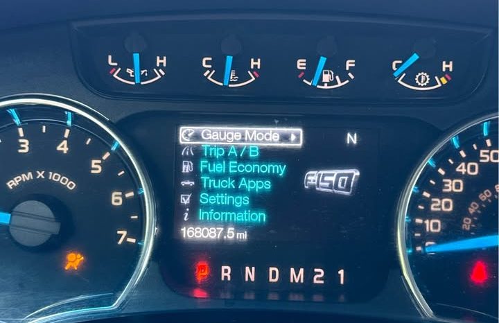 2013 Ford f150 supercrew cab XLT Pickup 4D 5 1/2 ft full