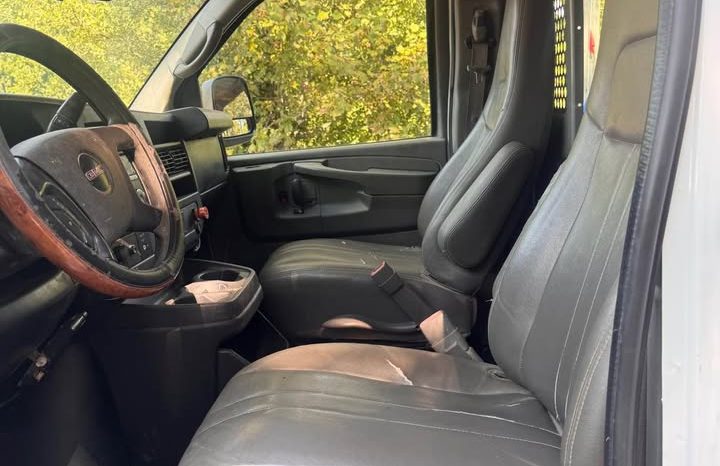 2015 GMC savana 2500 cargo Van full