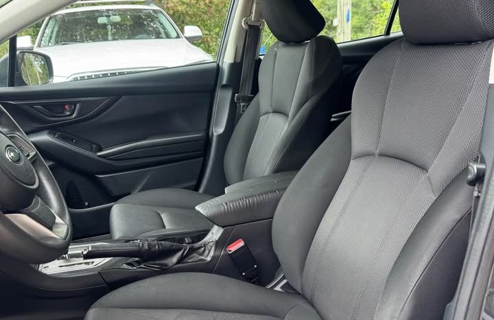 2017 Subaru impreza Premium Wagon 4D full