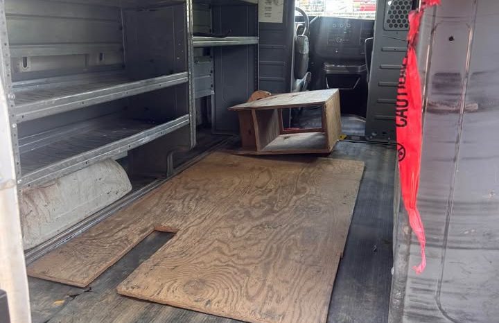 2015 GMC savana 2500 cargo Van full