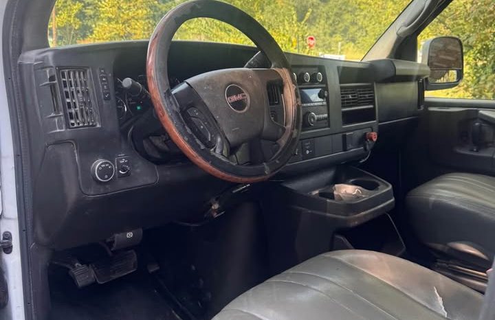 2015 GMC savana 2500 cargo Van full