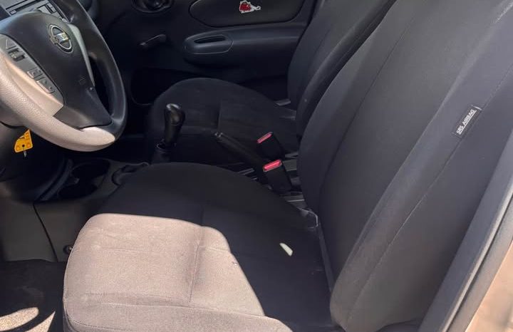 2016 Nissan versa S Sedan 4D full