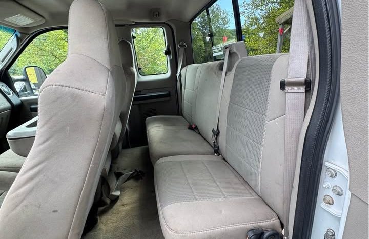 2008 Ford f250 super duty crew cab XL Pickup 4D 6 3/4 ft full
