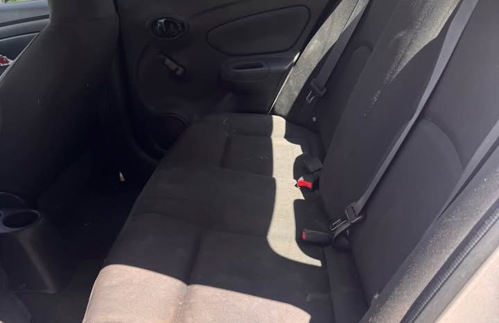 2016 Nissan versa S Sedan 4D full