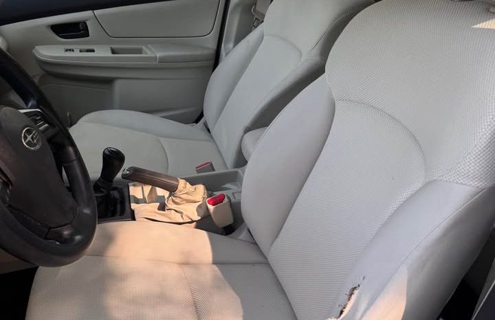 2012 Subaru impreza 2.0i Sedan 4D full