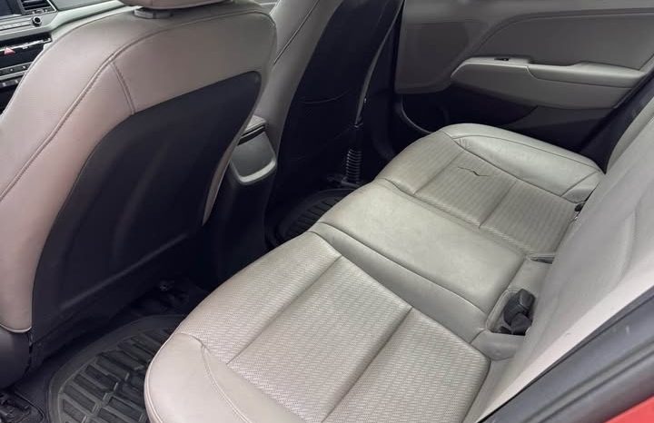 2017 Hyundai elantra SE Value Edition Sedan 4D full