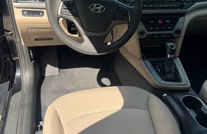 2017 Hyundai elantra SE Sedan 4D full
