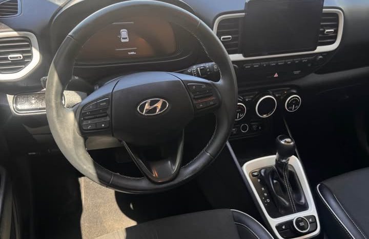2024 Hyundai venue Limited Sport Utility 4D full