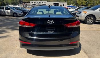 2017 Hyundai elantra SE Sedan 4D full