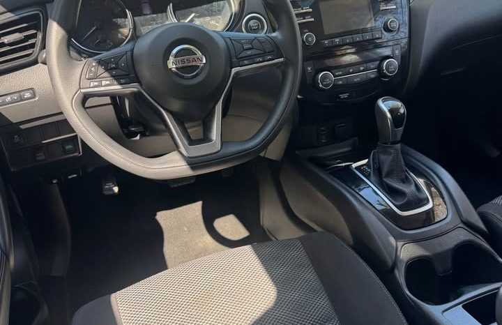 2018 Nissan rogue SV Sport Utility 4D full