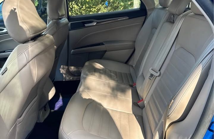 2018 Ford fusion SE Sedan 4D full
