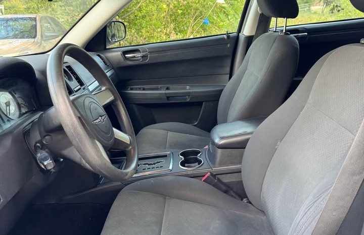 2008 Chrysler 300 LX Sedan 4D full