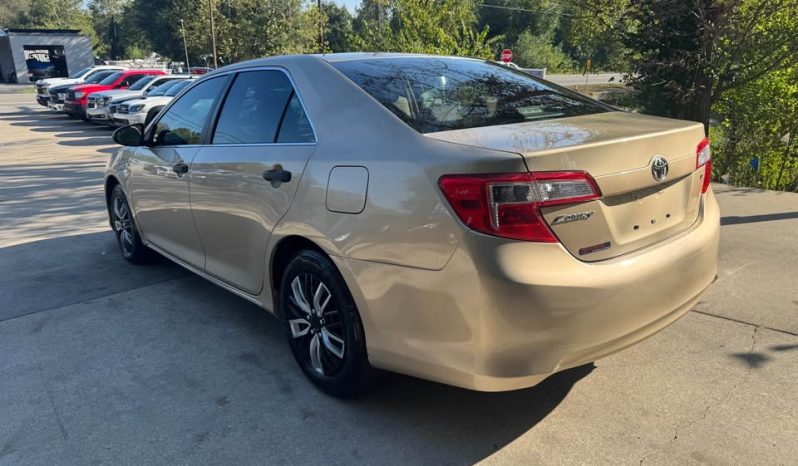 2012 Toyota camry LE Sedan 4D full