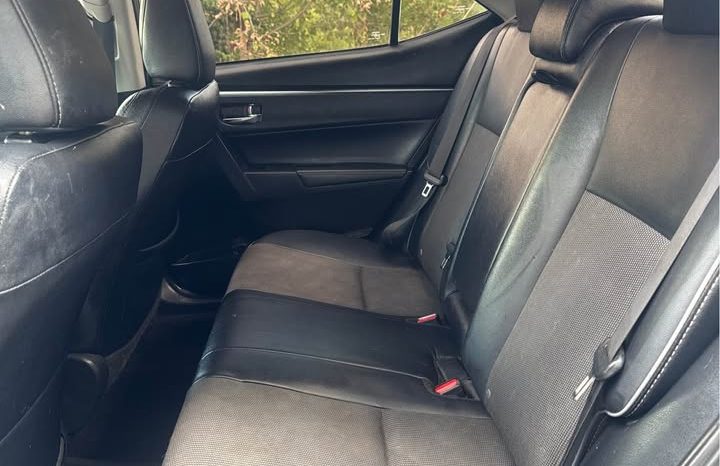 2016 Toyota corolla L Sedan 4D full