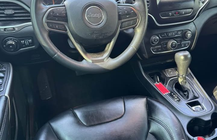 2020 Jeep cherokee Latitude Plus Sport Utility 4D full