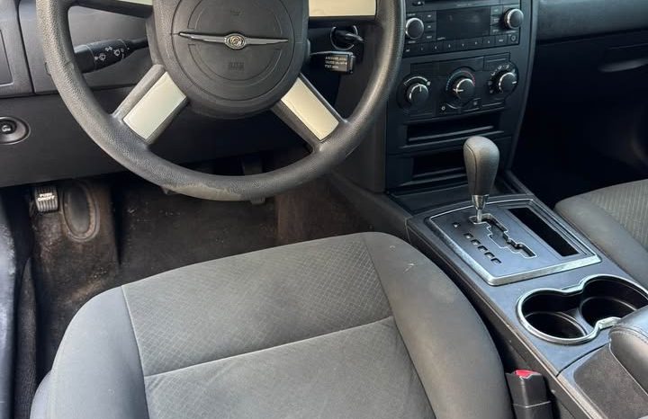 2008 Chrysler 300 LX Sedan 4D full