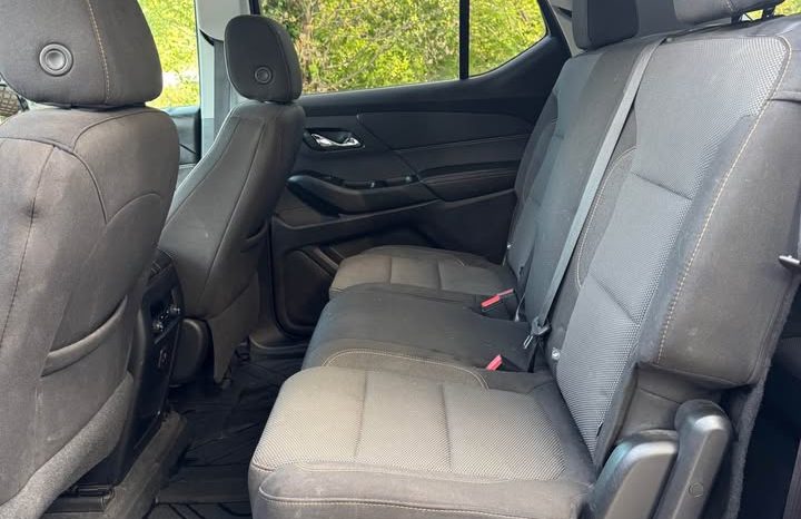 2019 Chevrolet traverse LS Sport Utility 4D full