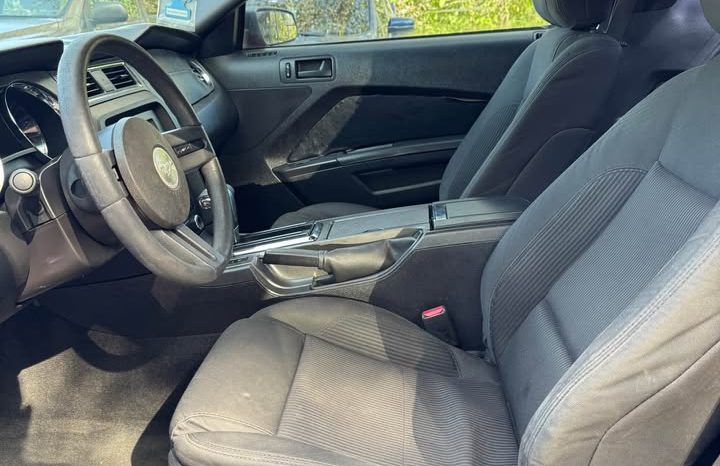 2012 Ford mustang V6 Coupe 2D full