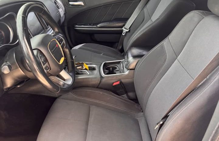 2015 Dodge charger SXT Sedan 4D full