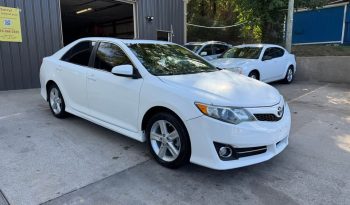 2012 Toyota camry SE Sedan 4D full