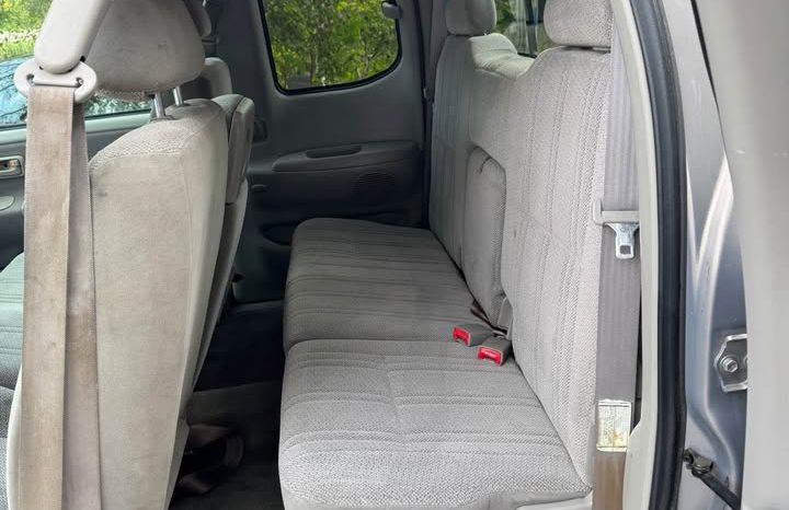 2000 Toyota tundra SR5 Pickup 4D 5 1/2 ft full
