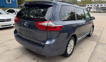 2015 Toyota sienna LE Minivan 4D full