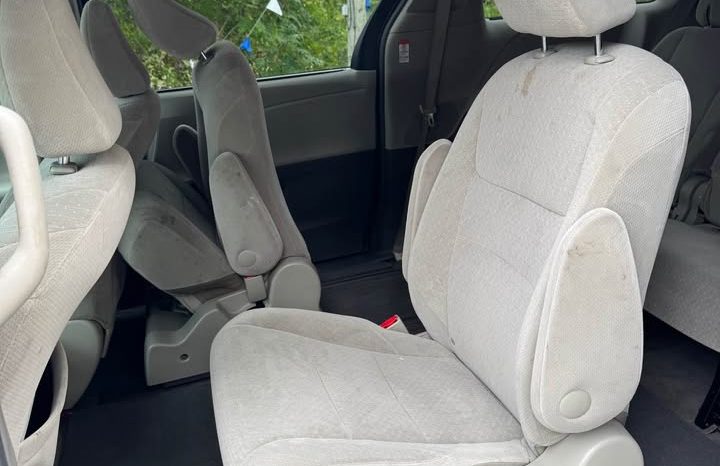 2015 Toyota sienna LE Minivan 4D full
