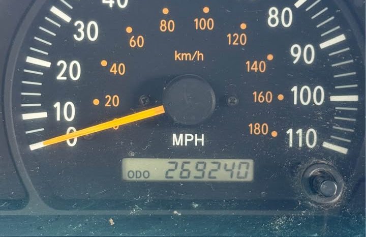 2000 Toyota tundra SR5 Pickup 4D 5 1/2 ft full