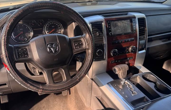 2012 Dodge ram 1500 mega cab Big horn full