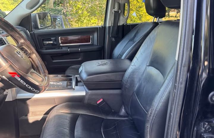 2012 Dodge ram 1500 mega cab Big horn full