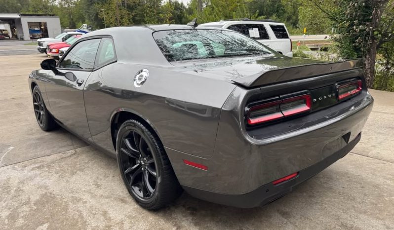 2018 Dodge challenger SXT Coupe 2D full